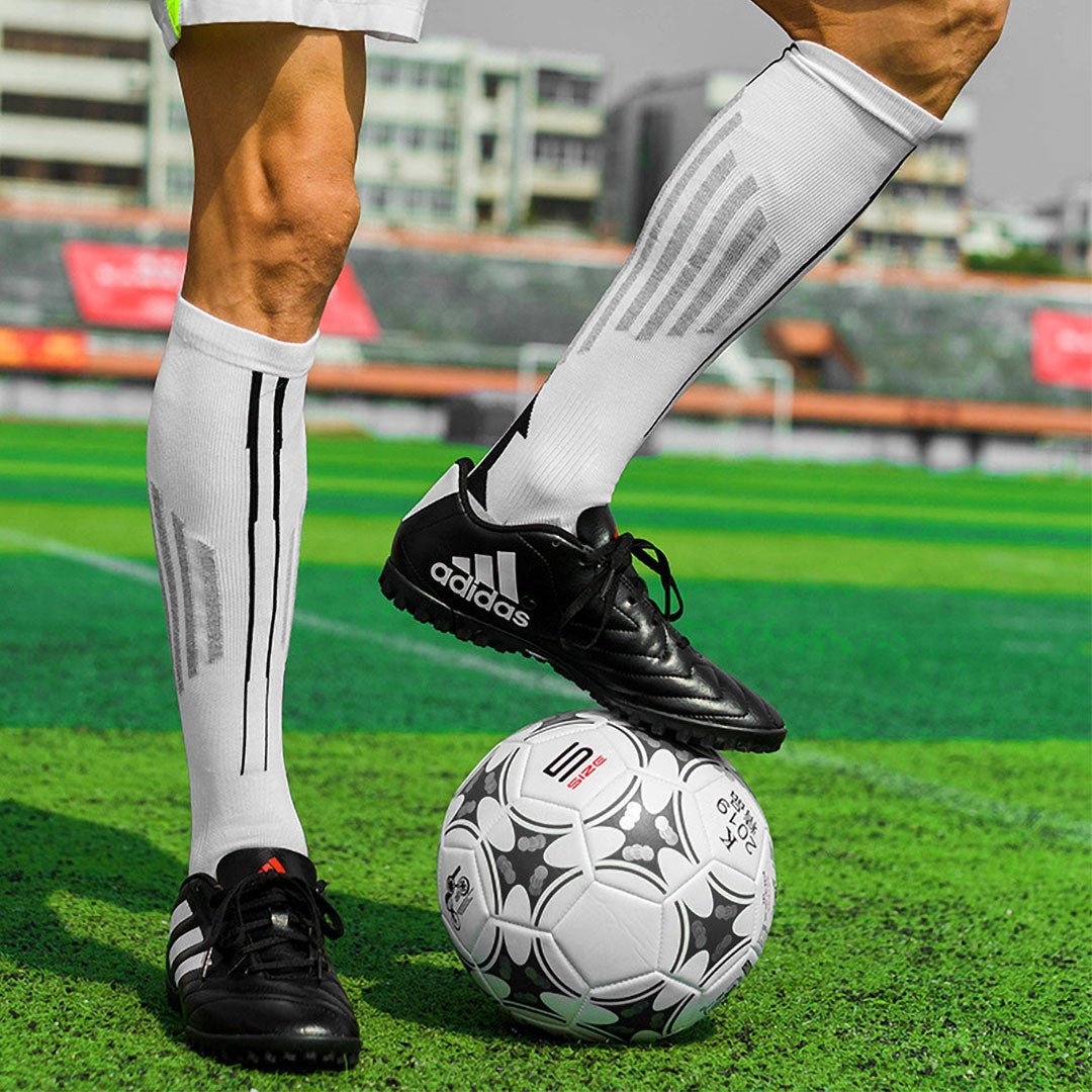 Calceta de football blanca para hombre con distintos acolchados técnicos y ajustes sin costuras.-Kylie Crazy
