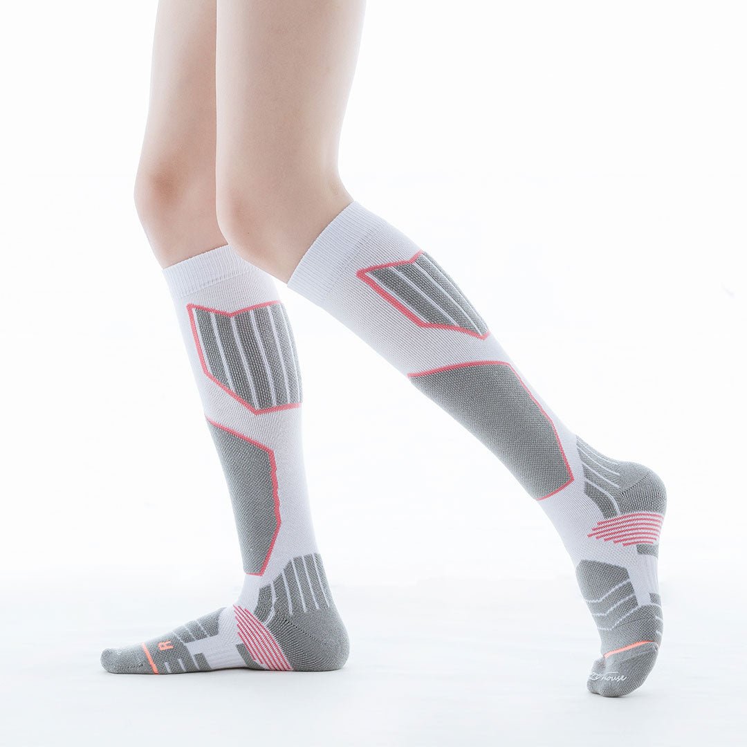 Calcetines de mujer largos para ESQUI con acolchados técnicos por zonas, especiales para frio, blanco-Kylie Crazy