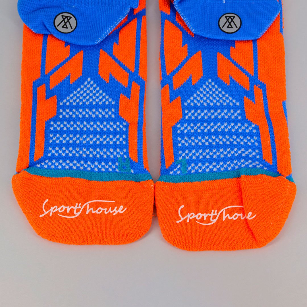 Calcetines deportivos técnicos cortos de compresión. Anatómicos sin costuras anti hongos, color Azul-Kylie Crazy
