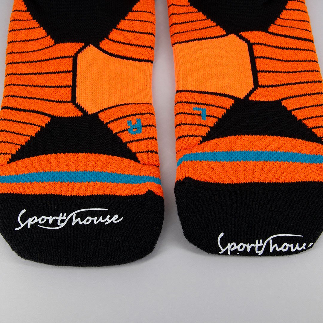 Calcetines deportivos técnicos de compresión, media caña. Anatómicos sin costuras anti hongos, color Naranja-Kylie Crazy