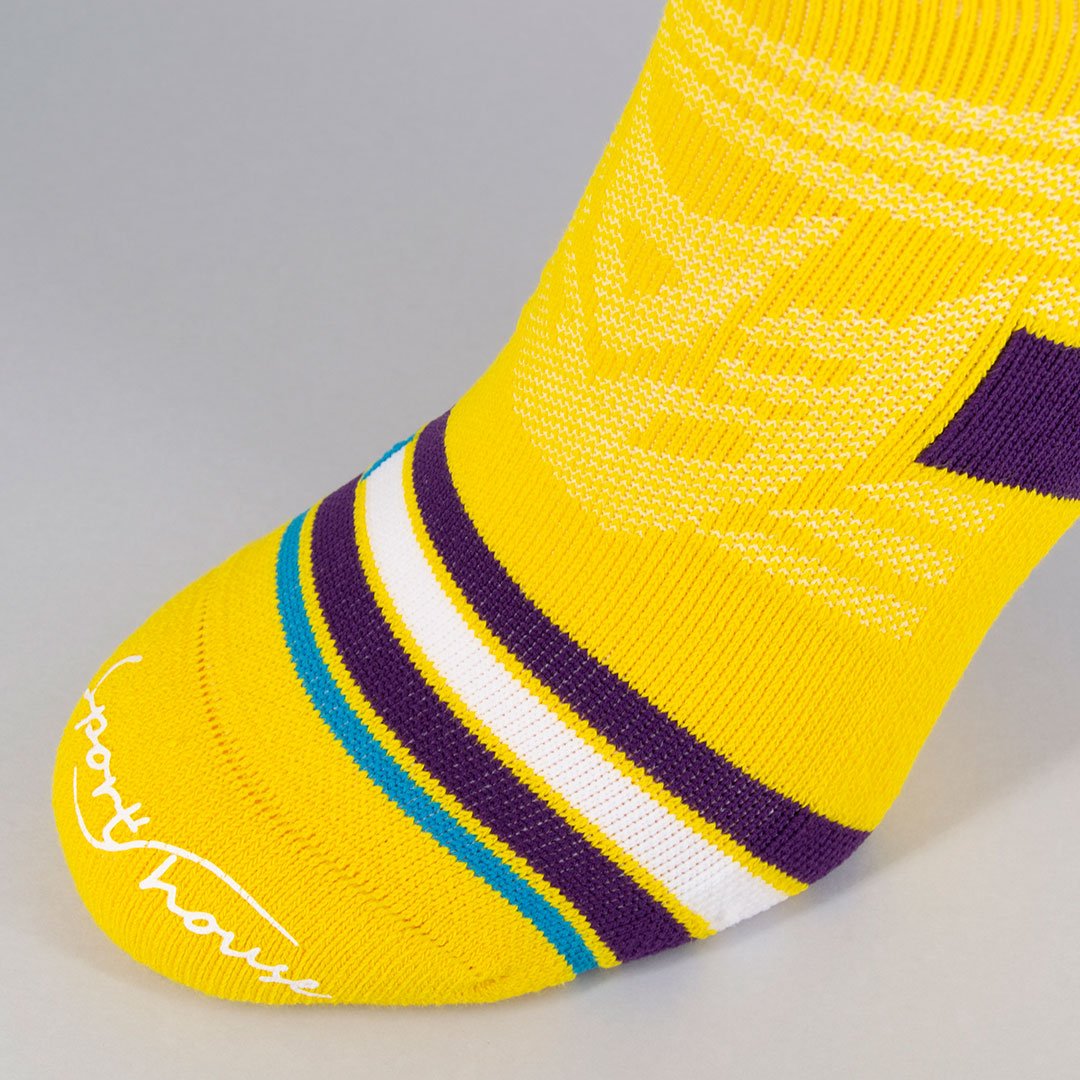 Calcetines deportivos técnicos de compresión, media caña. Anatómicos sin costuras anti hongos, color Amarillo-Kylie Crazy