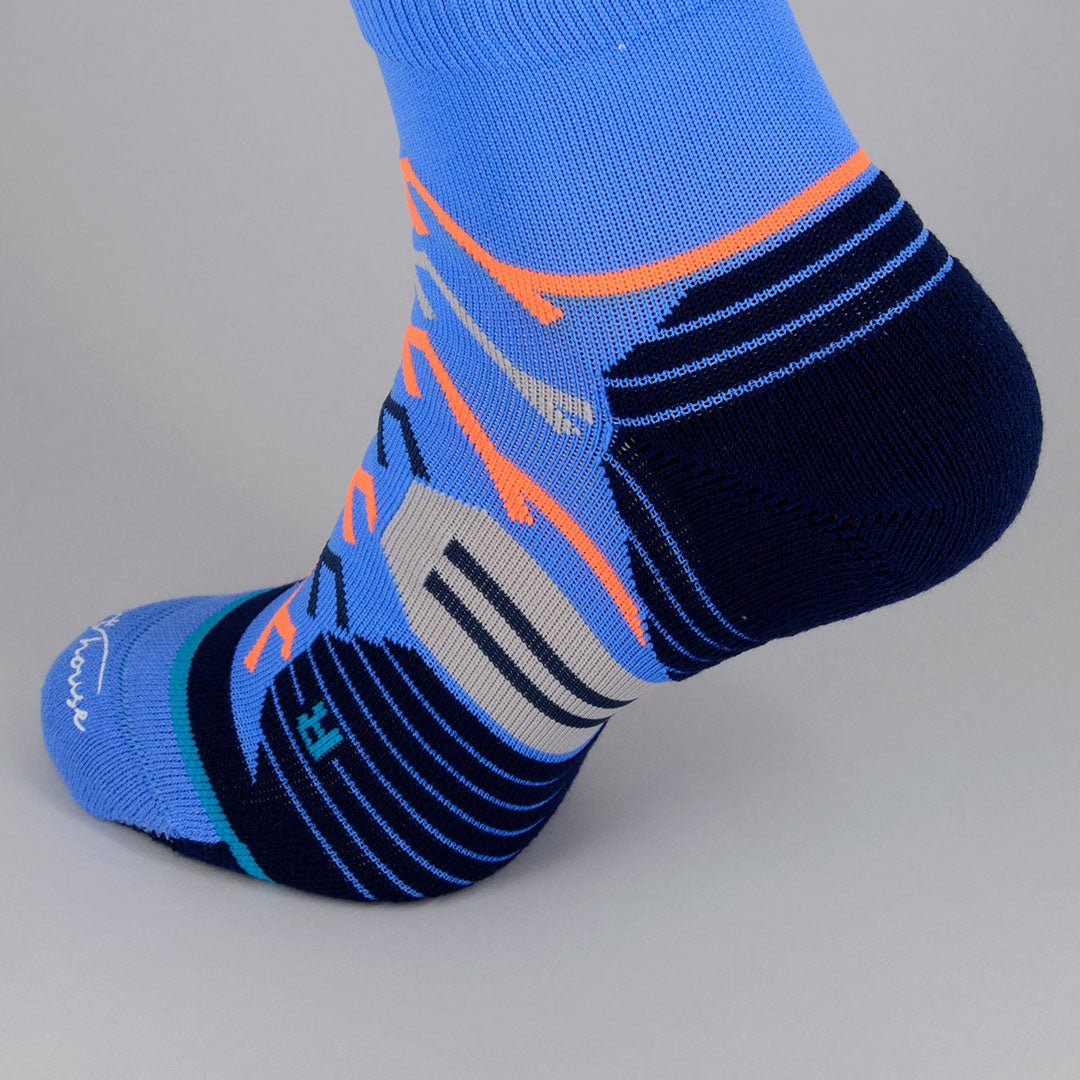 Calcetines deportivos técnicos cortos de compresión. Anatómicos sin costuras anti hongos, color Azul-Kylie Crazy