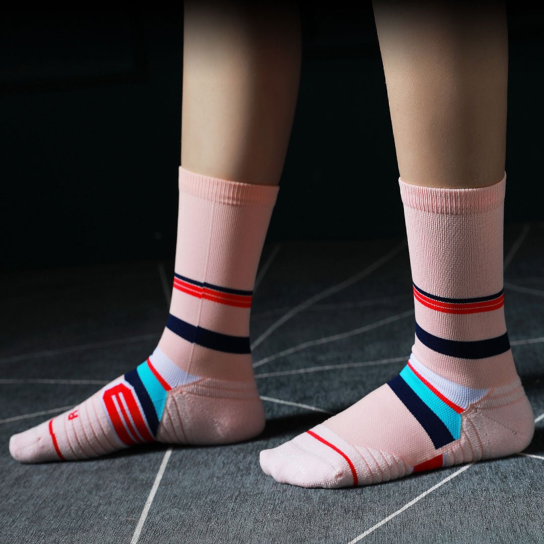 Calcetines deportivos técnicos de compresión, media caña. Anatómicos sin costuras anti hongos, color Rosa-Kylie Crazy