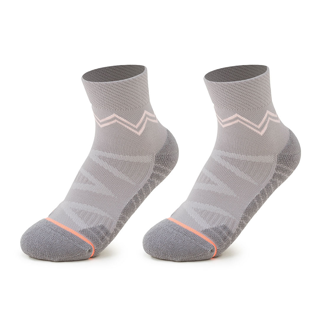 Calcetines deportivos técnicos cortos de compresión. Anatómicos sin costuras anti hongos, color gris-Kylie Crazy