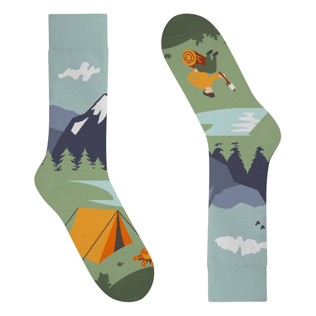 Calcetines sin costura y diseños desiguales de algodón, originales y divertidos, "CAMPING""-Kylie Crazy