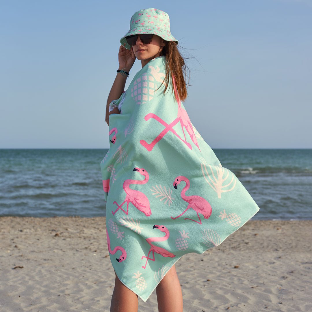 Toalla de playa "Flamencos" ultraligera para playa, piscinas y tu hogar.-Kylie Crazy