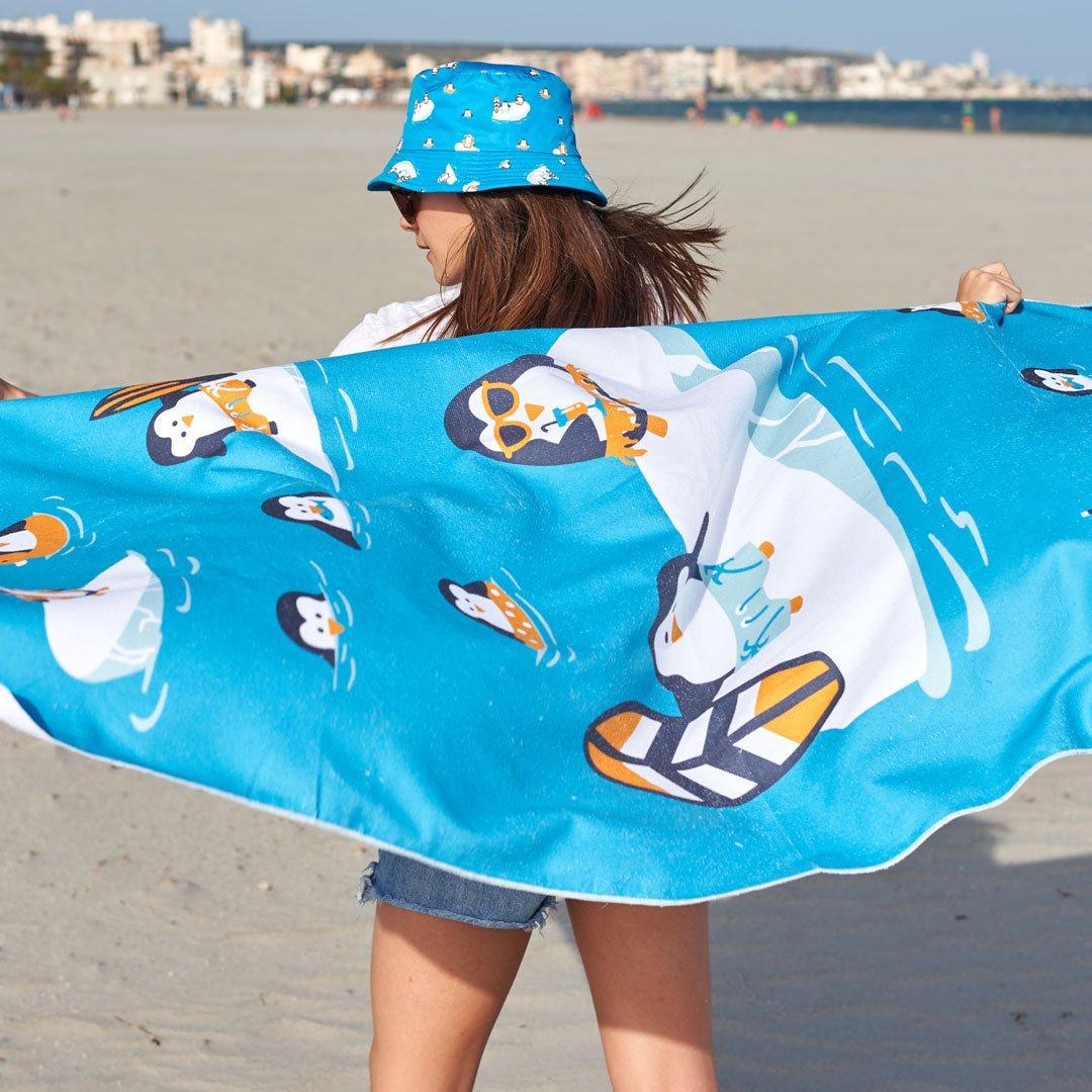 Toalla de playa "Pingüino" ultraligera para playa, piscinas y tu hogar.-Kylie Crazy