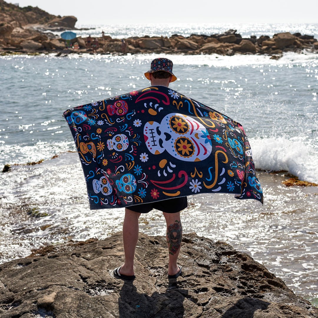 Toalla de playa "Catrinas" ultraligera para playa, piscinas y tu hogar.-Kylie Crazy
