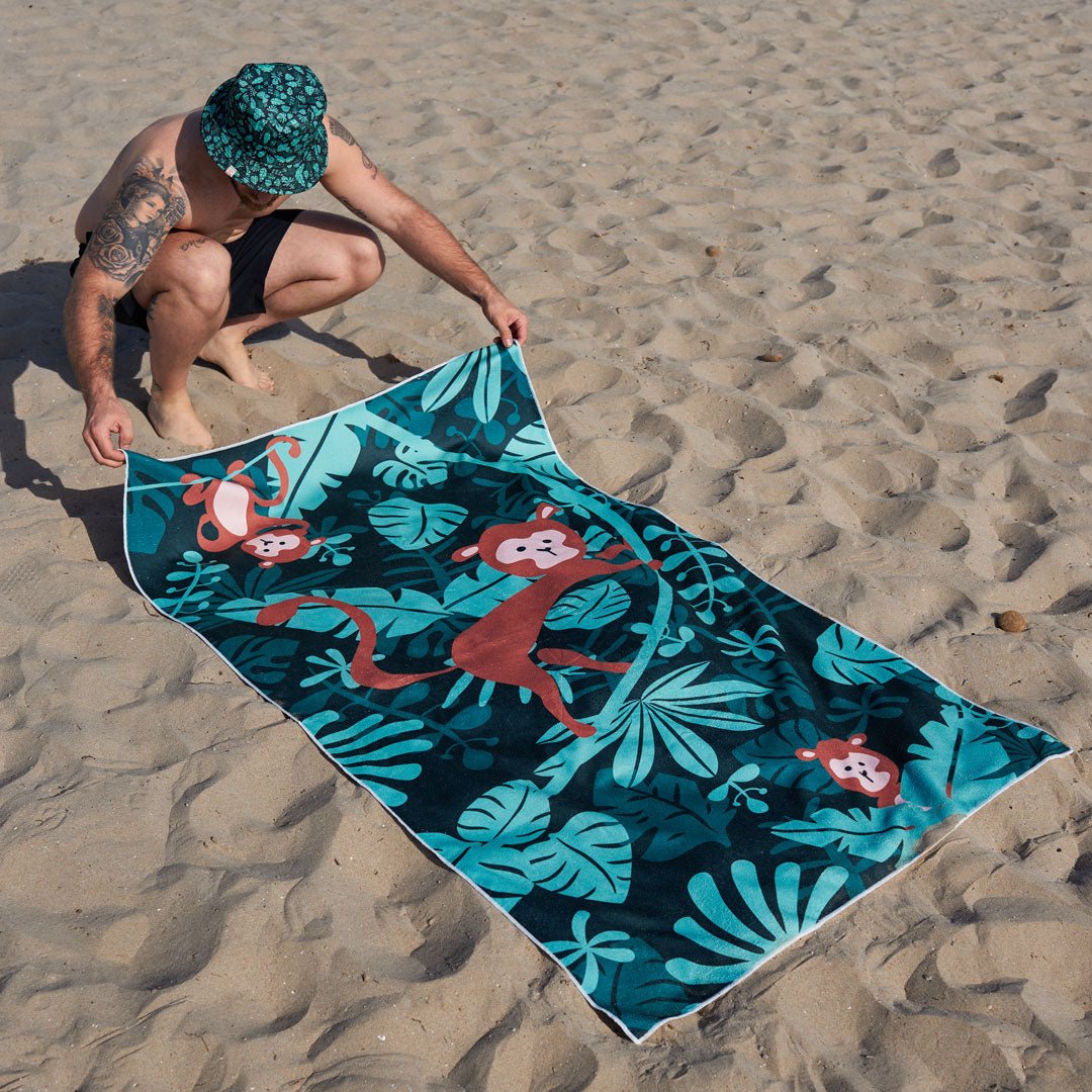 Toalla de playa "Jungla" ultraligera para playa, piscinas y tu hogar.-Kylie Crazy