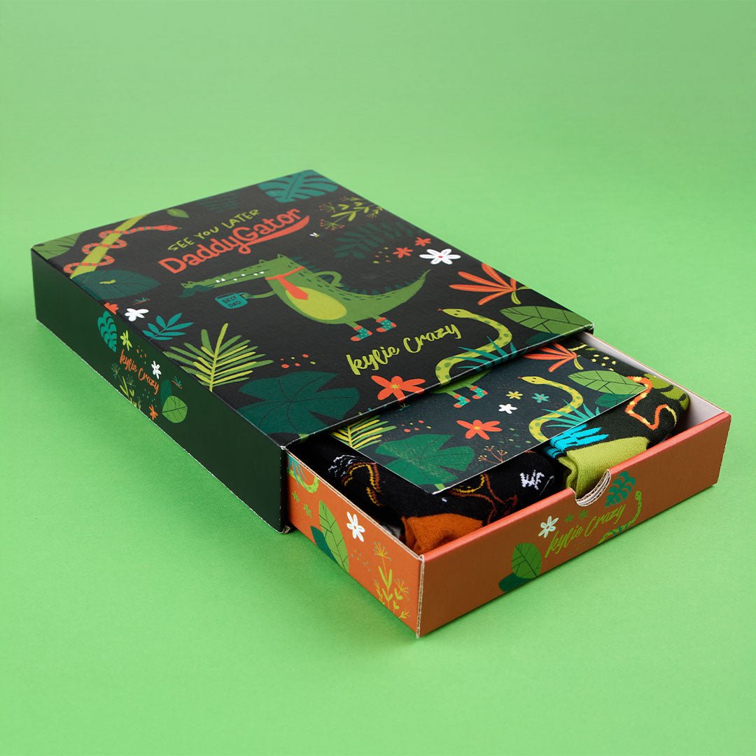 Pack Día del Padre “DaddyGator” – 4 Calcetines Divertidos + Caja Regalo y Print incluido - Kylie Crazy