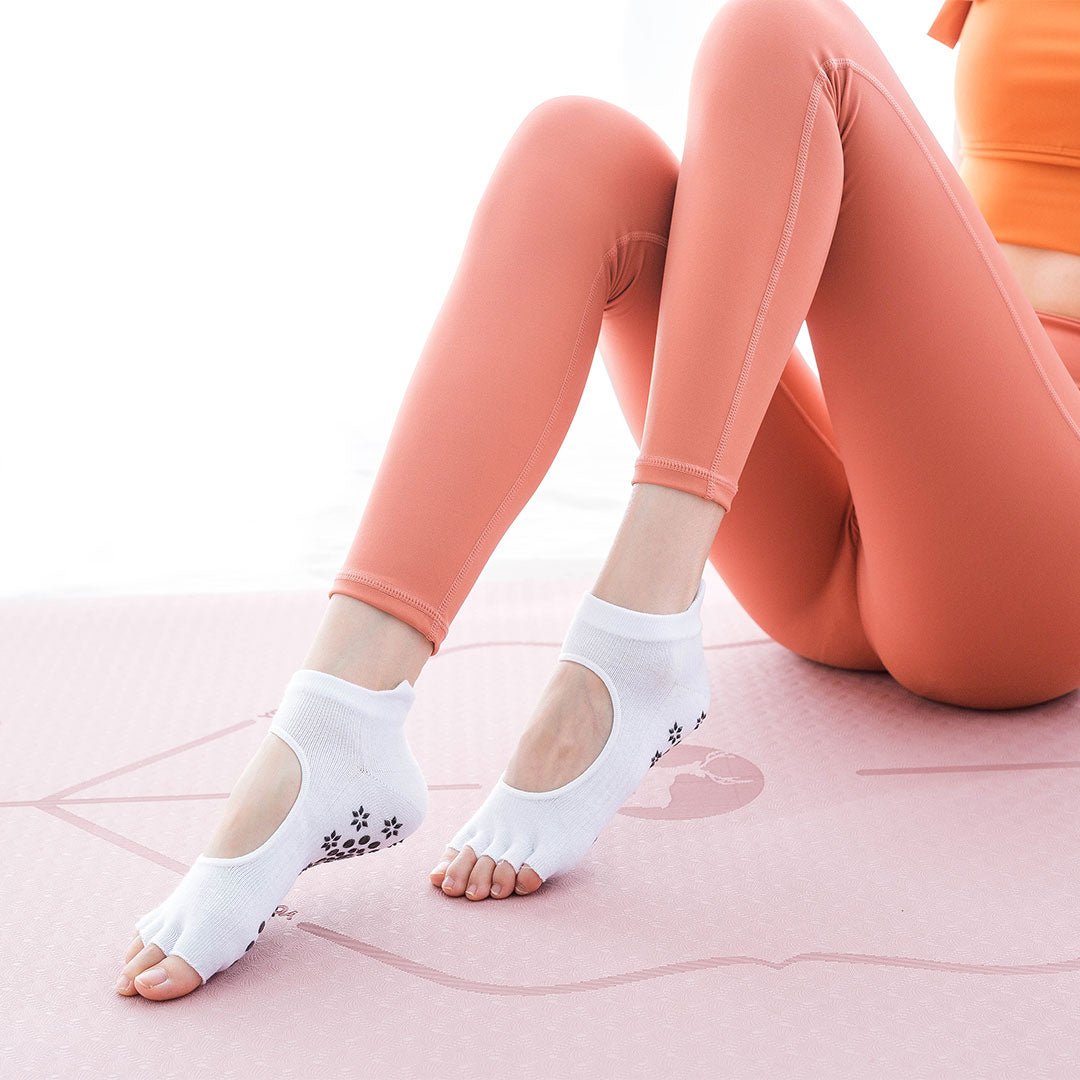Calcetines Yoga blancos para mujer con punta abierta sin espalda-Kylie Crazy