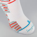Calcetines deportivos técnicos de compresión, media caña. Anatómicos sin costuras anti hongos, color Blanco-Kylie Crazy