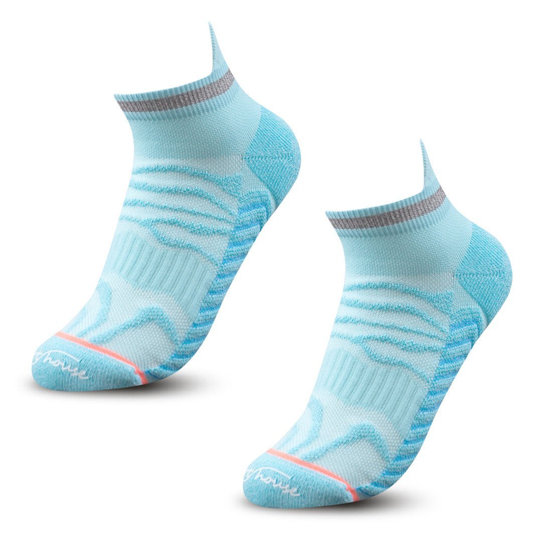 Calcetines deportivos técnicos cortos de compresión. anatómicos, sin costuras y anti hongos. Color Azul-Kylie Crazy
