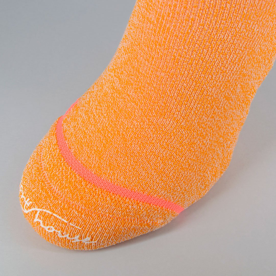 Calcetines deportivos técnicos de compresión, media caña. Anatómicos sin costuras anti hongos, color Naranja-Kylie Crazy