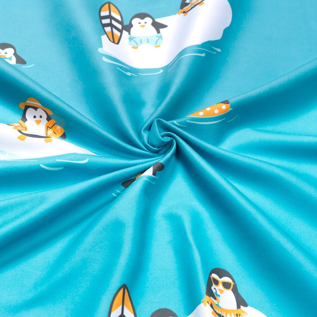 Toalla Microfibra "Pingüino" ligera para piscinas, playa y viajes-Kylie Crazy