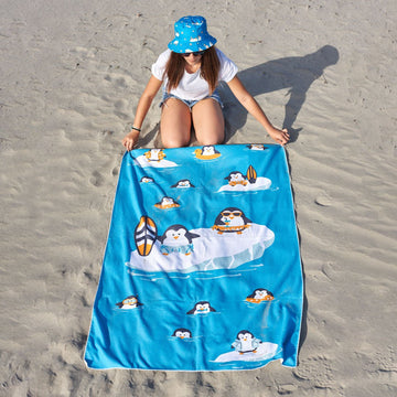 Toalla de playa "Pingüino" ultraligera para playa, piscinas y tu hogar.-Kylie Crazy